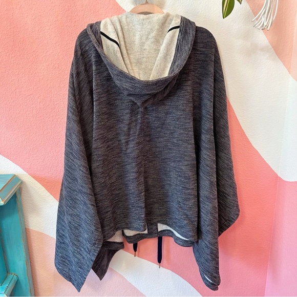 See By Chloe Hooded Slub Knit Wool Poncho Cape in Ink - Picture 4 of 9